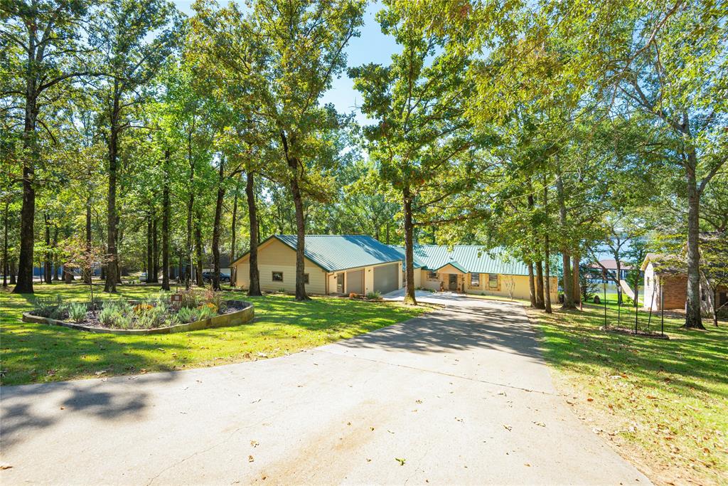 560 Private Road Edna, TX 77957 - Photo 3 of 40