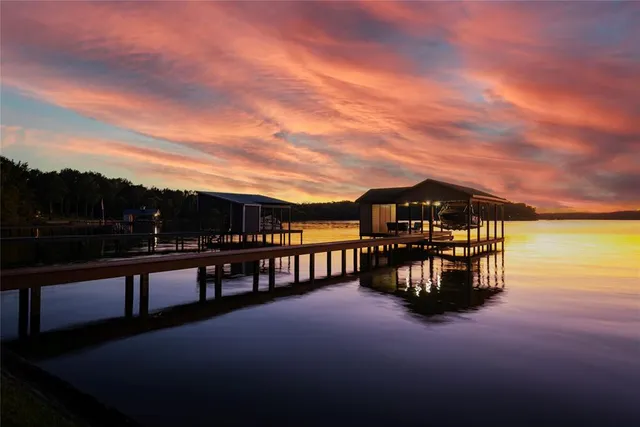 $925,000 | 560 Private Road, Edna, TX 77957