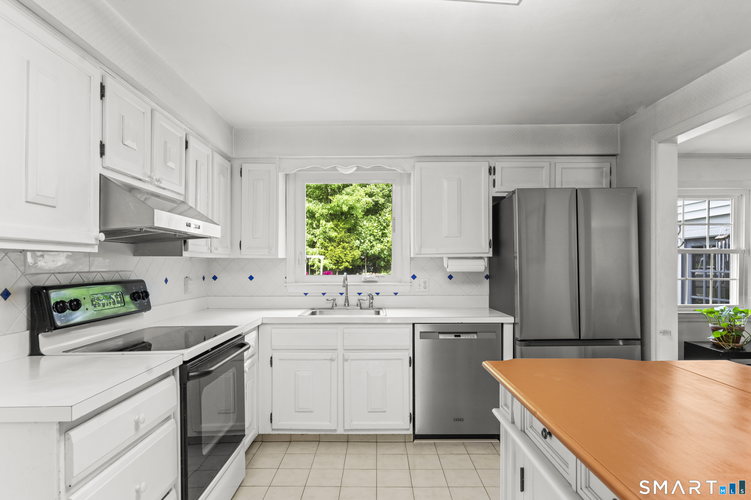80 Pound Ridge Road Cheshire, CT 06410 - Photo 3 of 40