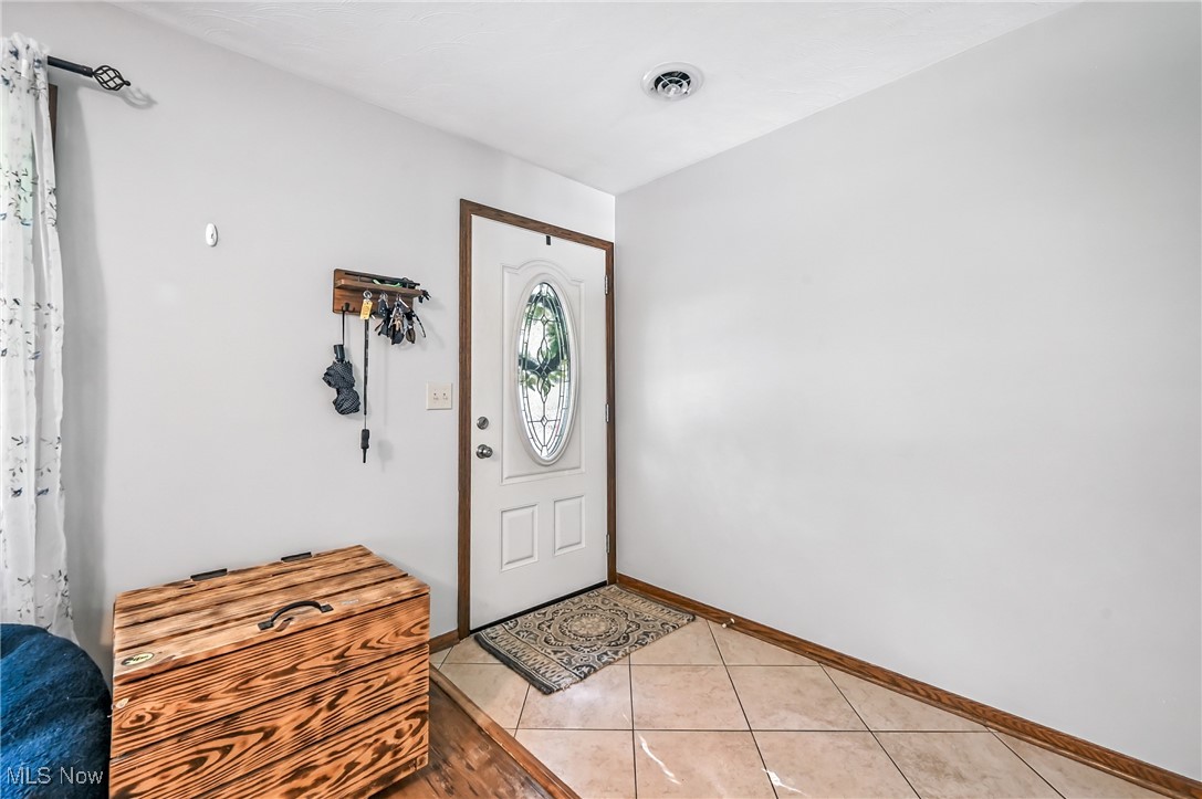 4722 Mars Road Uniontown, OH 44685 - Photo 4 of 50 Gallery Image 4