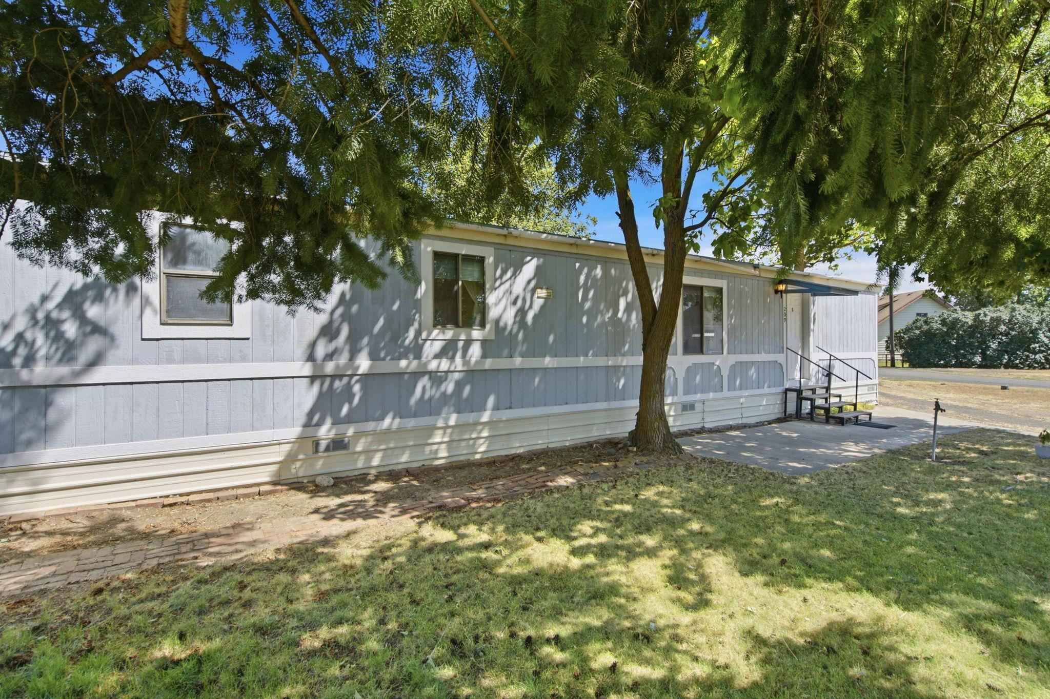 209 Clark Avenue Lacrosse, WA 99143 - Photo 2 of 48
