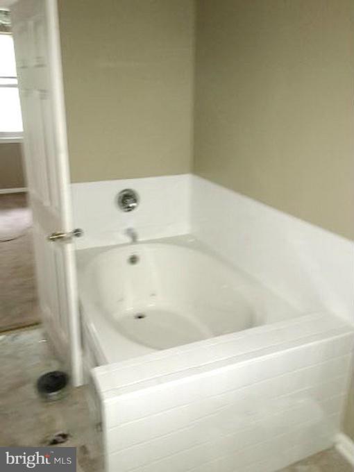 7208 Bogley Road, Unit 203 Baltimore, MD 21244 - Photo 11 of 19 Bath (Master)