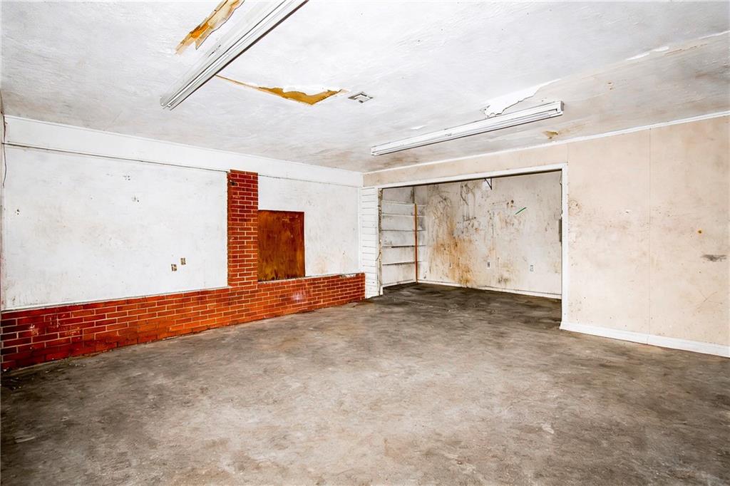 5195 Austell Road Austell, GA 30106 - Photo 25 of 34 a view of empty room