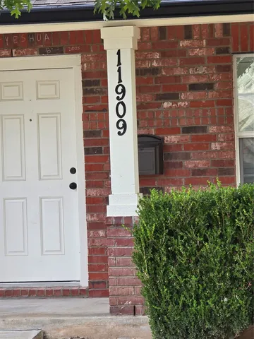 $2,100 | 11909 Big Sky Drive, Manor, TX 78653