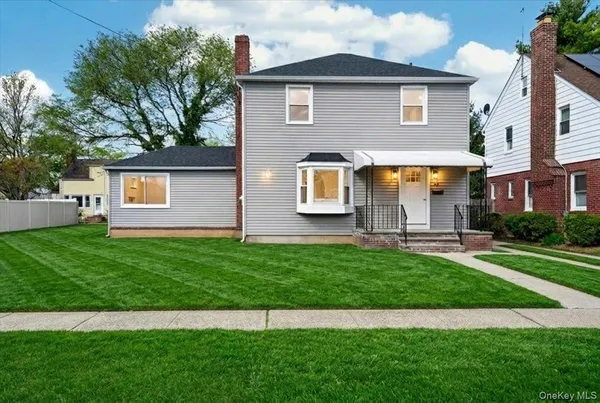 $699,999 | 59 Broadfield Road, Hempstead, NY 11550