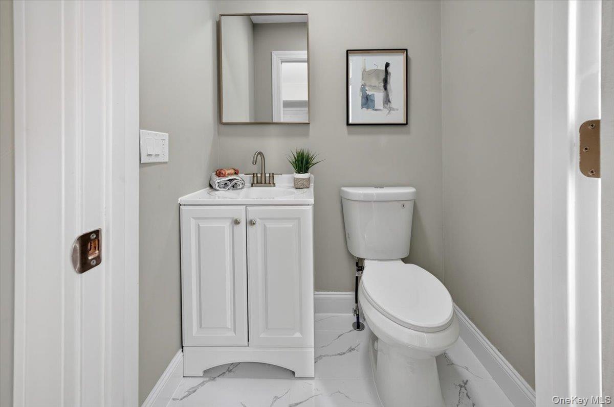 59 Broadfield Road Hempstead, NY 11550 - Photo 11 of 21