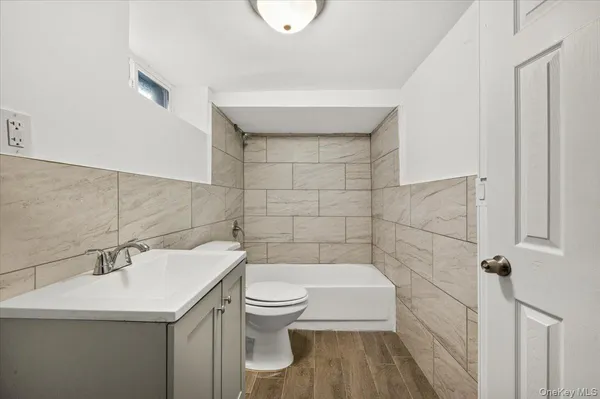 $699,999 | 59 Broadfield Road, Hempstead, NY 11550