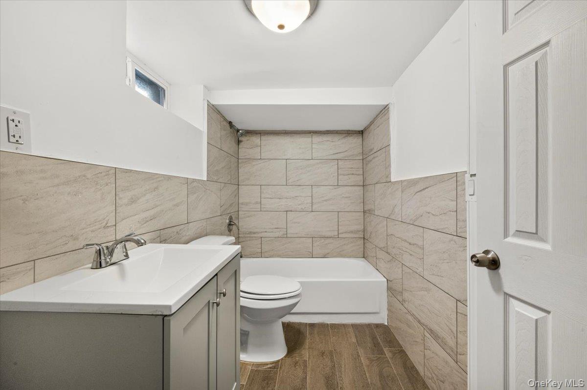 59 Broadfield Road Hempstead, NY 11550 - Photo 17 of 21