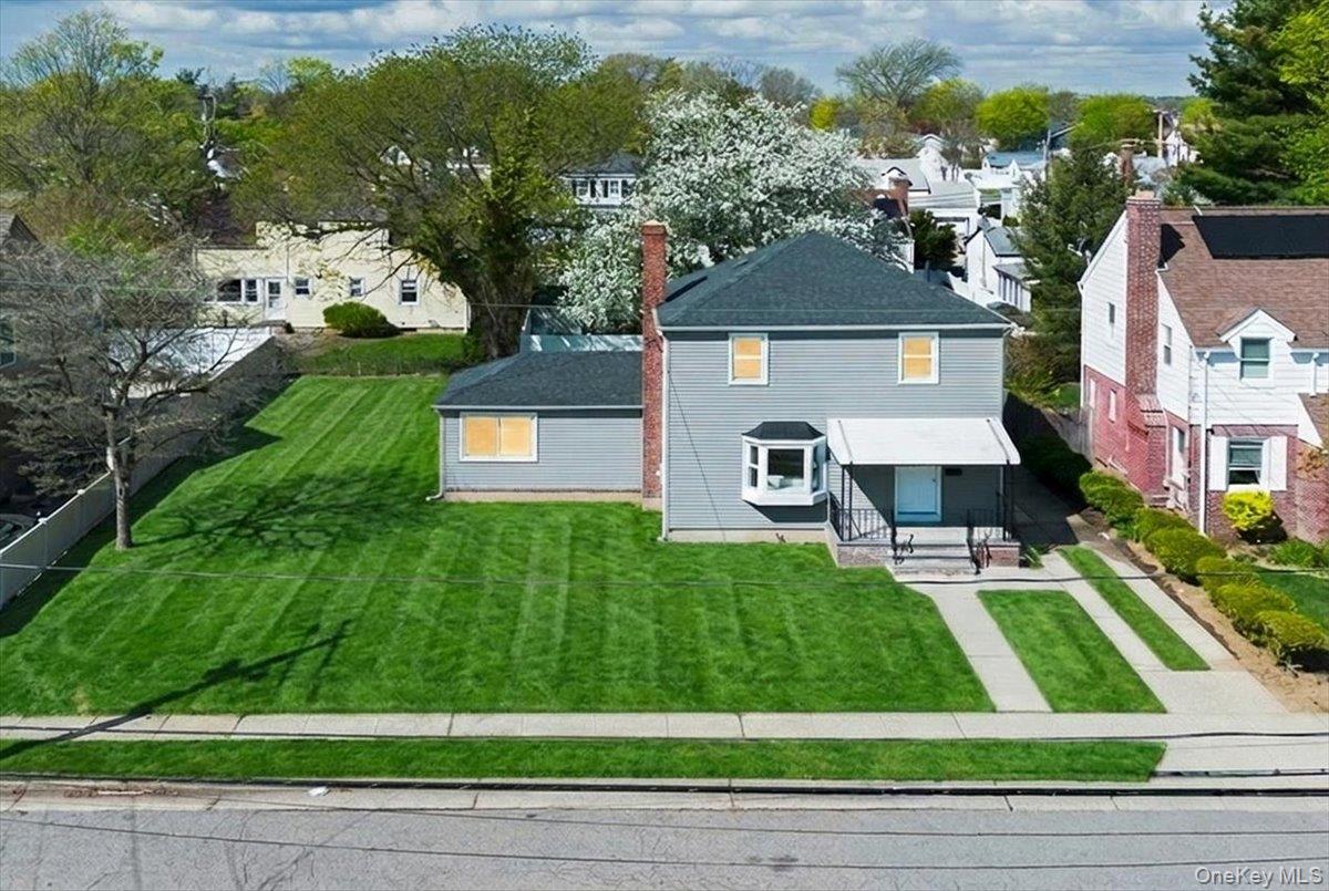 59 Broadfield Road Hempstead, NY 11550 - Photo 2 of 21