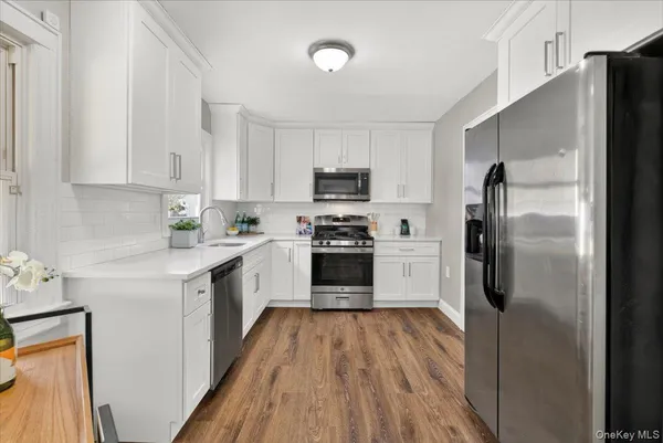 $699,999 | 59 Broadfield Road, Hempstead, NY 11550