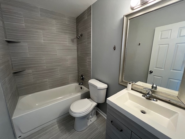 267 Cobblestone Court, Unit 267 Schaumburg, IL 60173 - Photo 17 of 19 a bathroom with a sink a toilet and shower