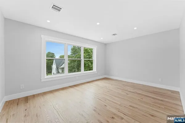 $950,000 | 132 North 17th Street, East Orange, NJ 07017