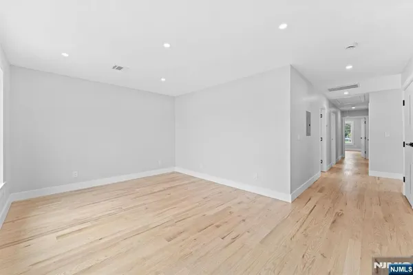 $950,000 | 132 North 17th Street, East Orange, NJ 07017