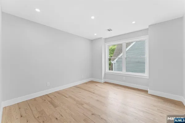 $950,000 | 132 North 17th Street, East Orange, NJ 07017