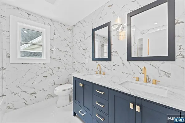 $950,000 | 132 North 17th Street, East Orange, NJ 07017