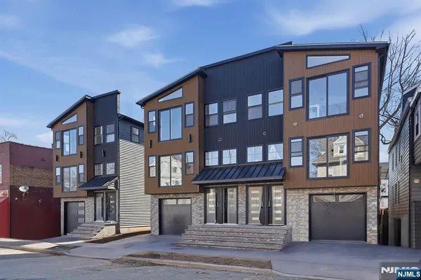 $950,000 | 132 North 17th Street, East Orange, NJ 07017