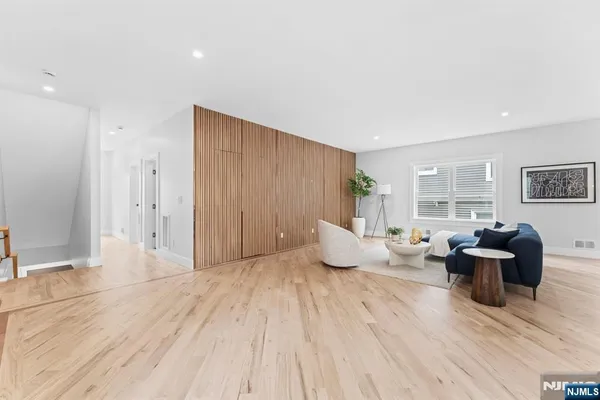 $950,000 | 132 North 17th Street, East Orange, NJ 07017