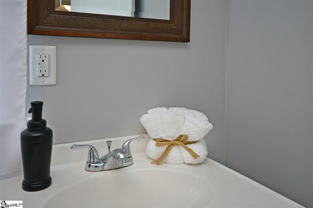 128 Overbrook Street Pickens, SC 29671 - Photo 22 of 36 Gallery Image 22