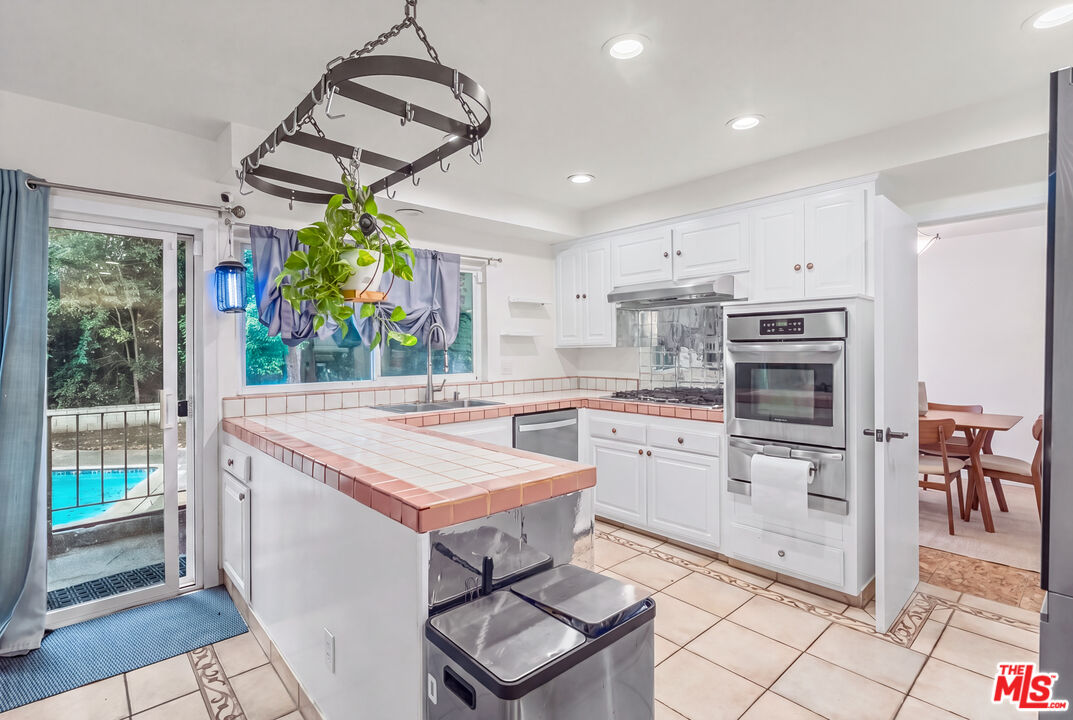 19377 Germain Street Porter Ranch, CA 91326 - Photo 9 of 36 Gallery Image 9