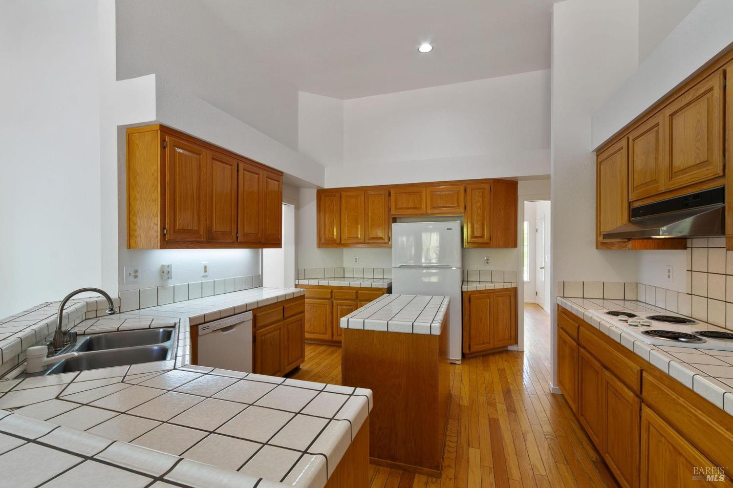 2988 Rustle Court Fairfield, CA 94534 - Photo 14 of 43