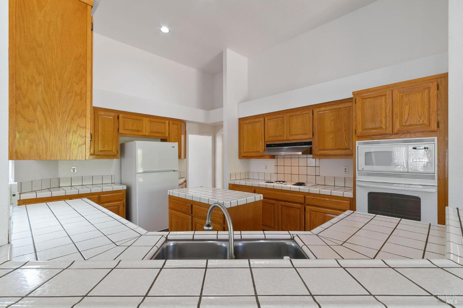 2988 Rustle Court Fairfield, CA 94534 - Photo 15 of 43