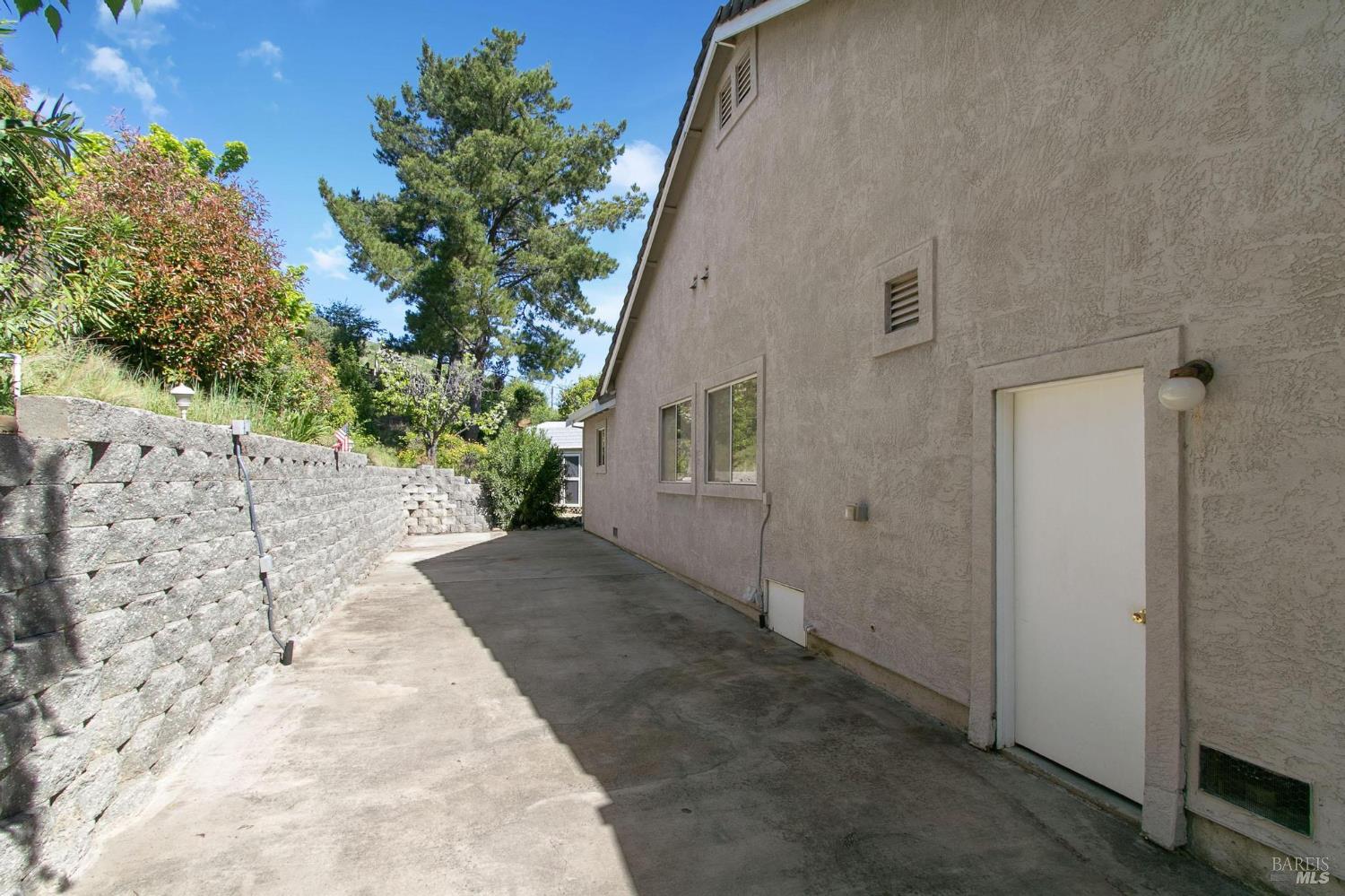 2988 Rustle Court Fairfield, CA 94534 - Photo 37 of 43