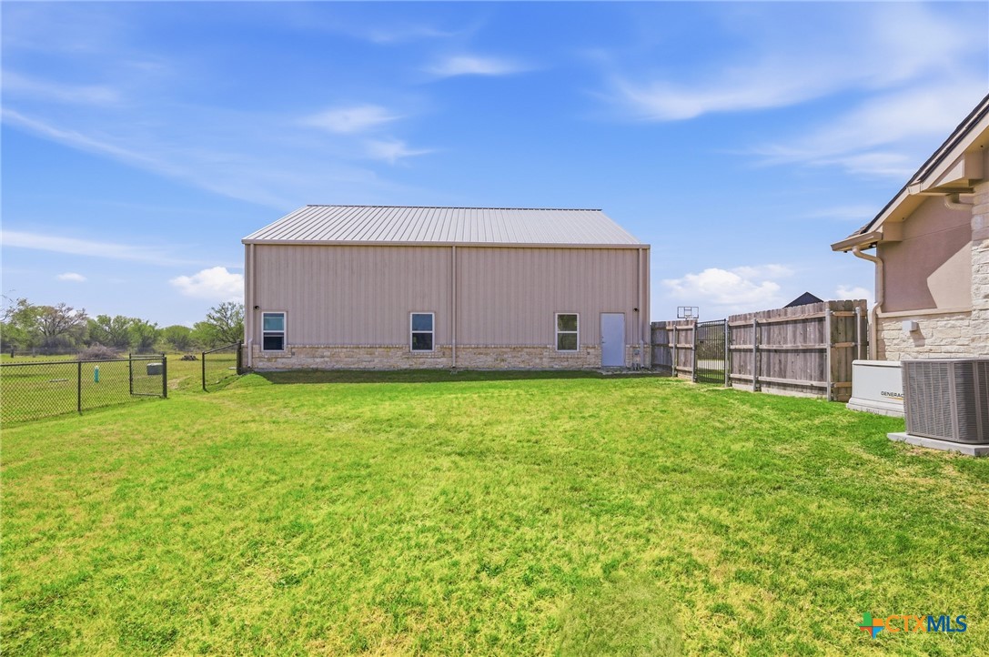 500 Sendera Loop Victoria, TX 77904 - Photo 45 of 48