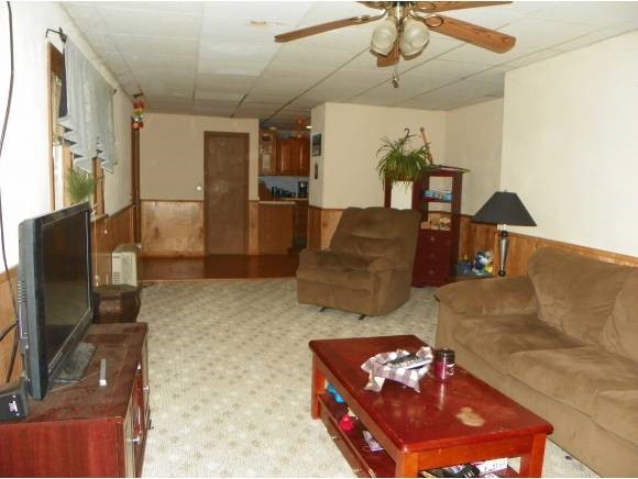104 Mountain Road Raymond, NH 03077 - Photo 10 of 24