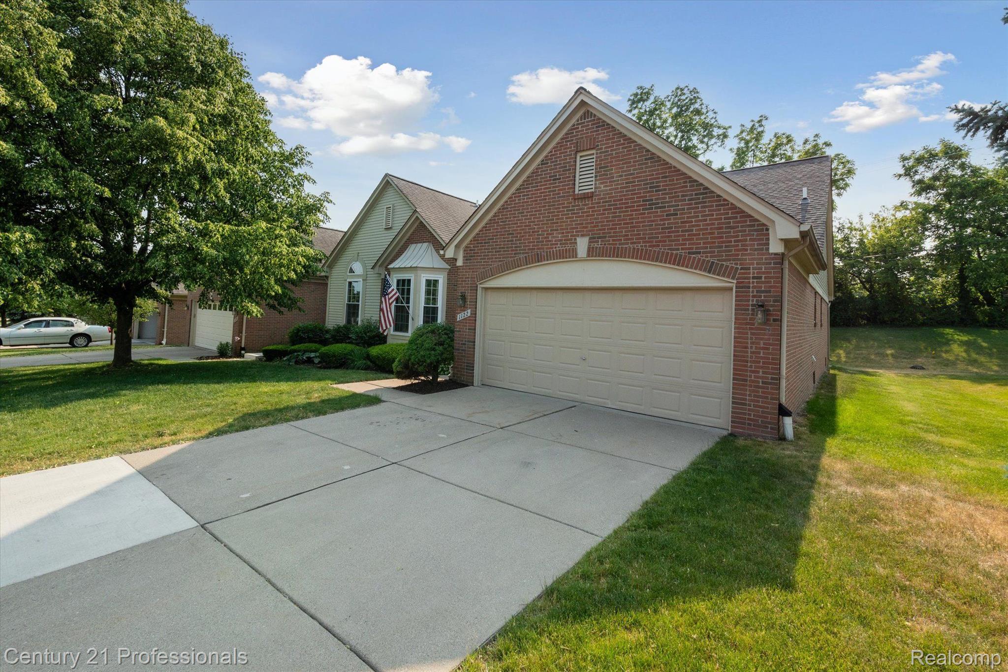 1122 Churchill Circle Rochester, MI 48307 - Photo 4 of 47 Gallery Image 4