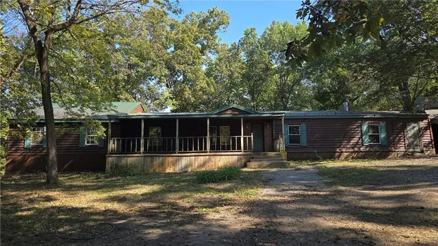 $299,000 | 6690 Northwest Sale Barn Road, Cameron, MO 64429