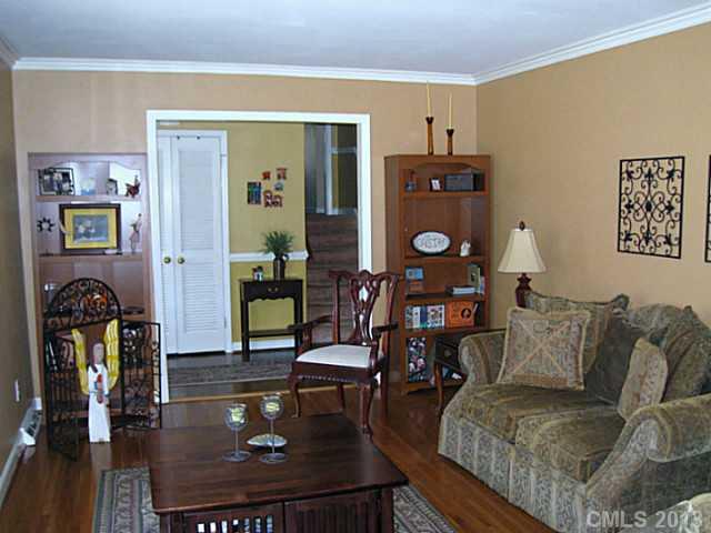 2900 Goneaway Road Charlotte, NC 28210 - Photo 2 of 16 Gallery Image 2
