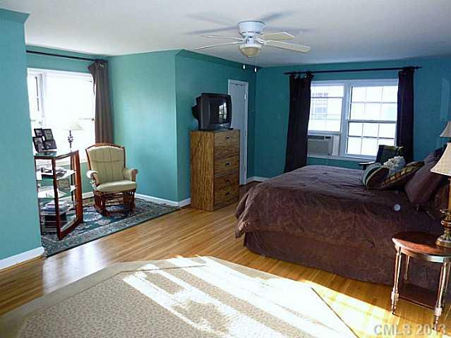 2900 Goneaway Road Charlotte, NC 28210 - Photo 14 of 16 Gallery Image 14