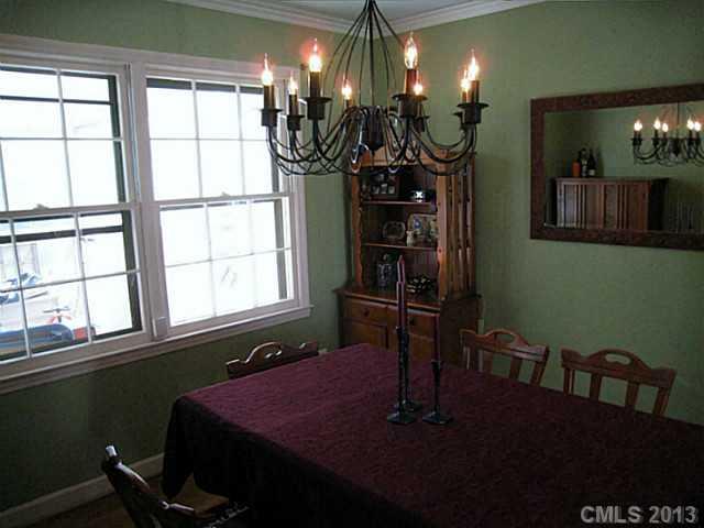 2900 Goneaway Road Charlotte, NC 28210 - Photo 3 of 16 Gallery Image 3