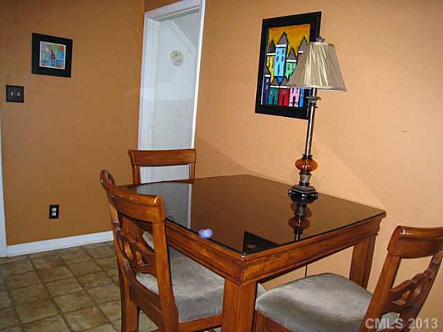 2900 Goneaway Road Charlotte, NC 28210 - Photo 5 of 16 Gallery Image 5