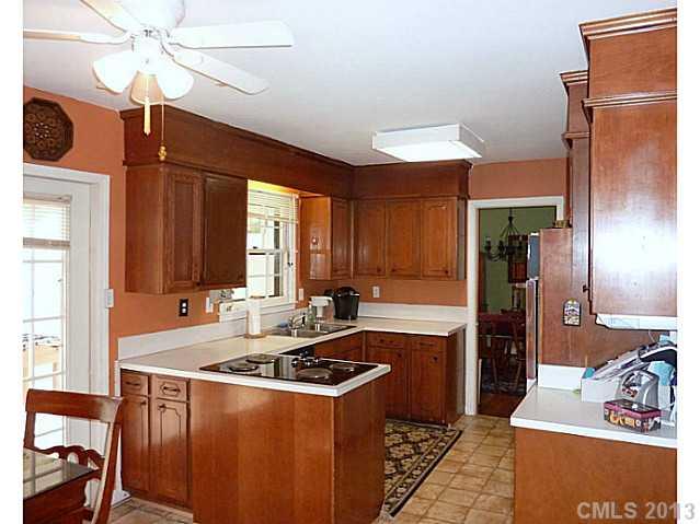 2900 Goneaway Road Charlotte, NC 28210 - Photo 6 of 16 Gallery Image 6