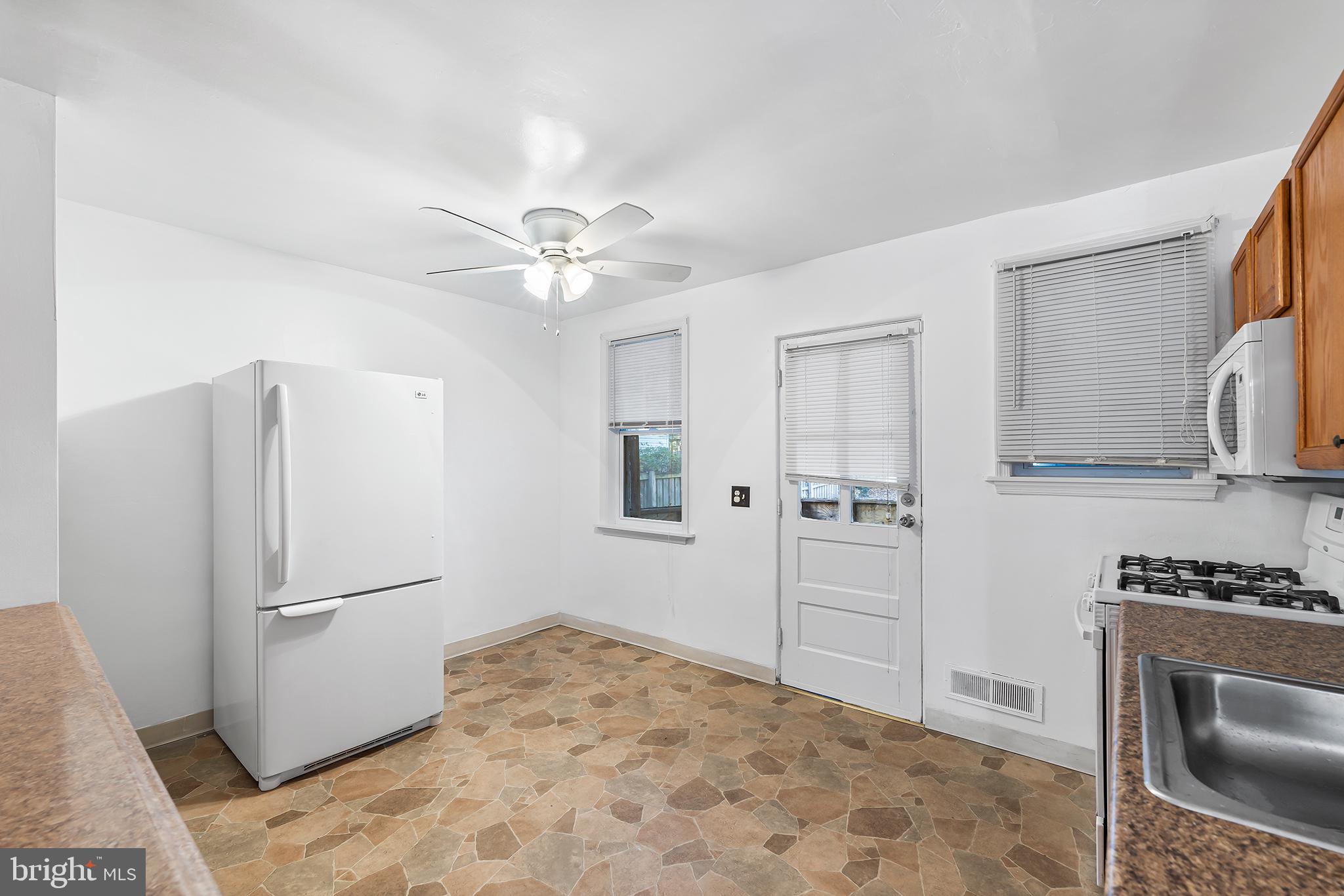 1656 Yakona Road Towson, MD 21286 - Photo 6 of 19