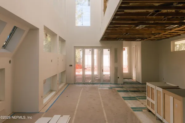 a view of entryway with a front door