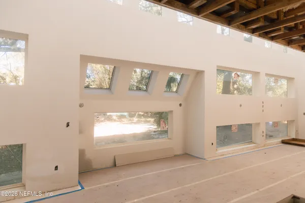 a view of empty room with window