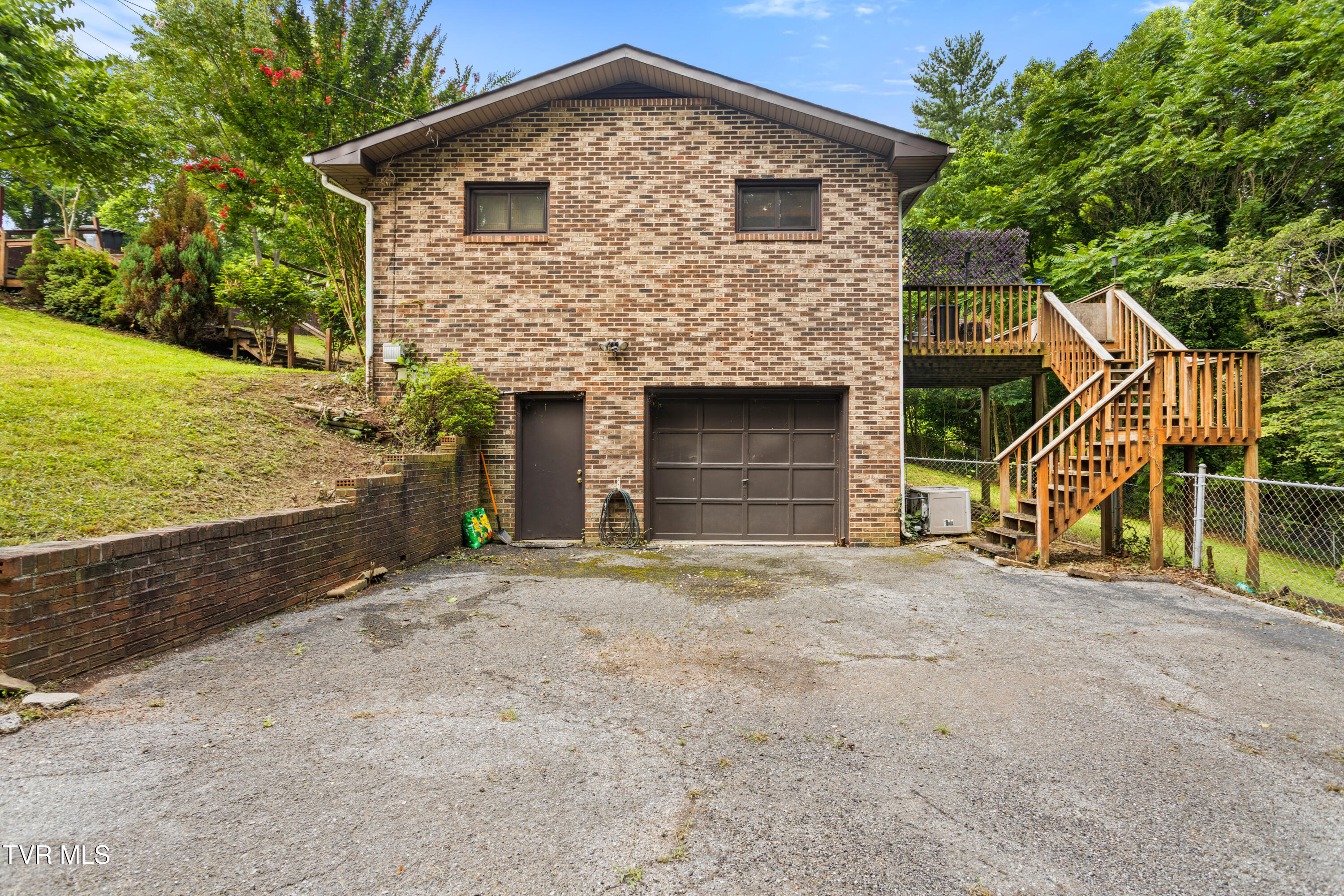 4828 Edens View Road Kingsport, TN 37664 - Photo 10 of 44 177A8869_1
