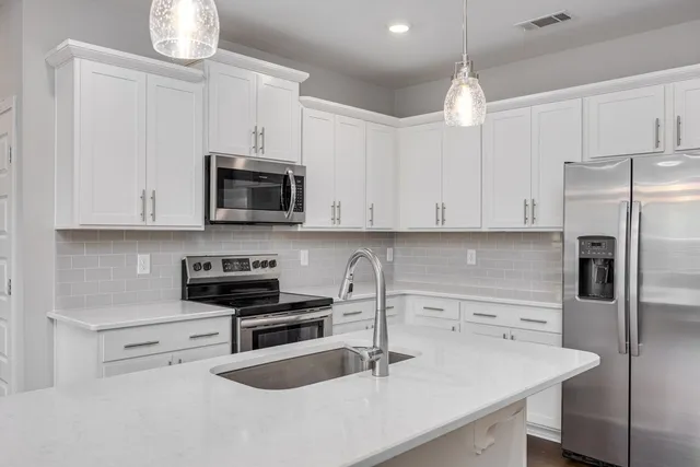 $2,200 | 2000 Shadow Green Drive, Unit H203, Franklin, TN 37064