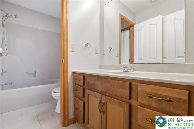 $395,000 | 188 Greenwood Drive, Blakeslee, PA 18610