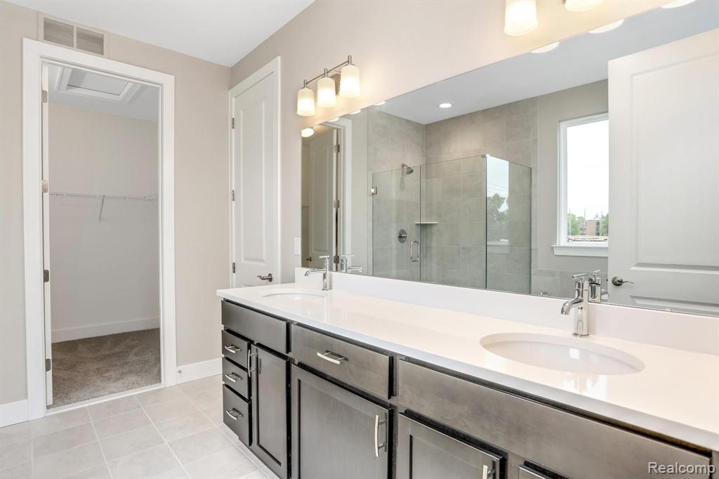 208 Mulberry Lane Rochester Hills, MI 48309 - Photo 20 of 28