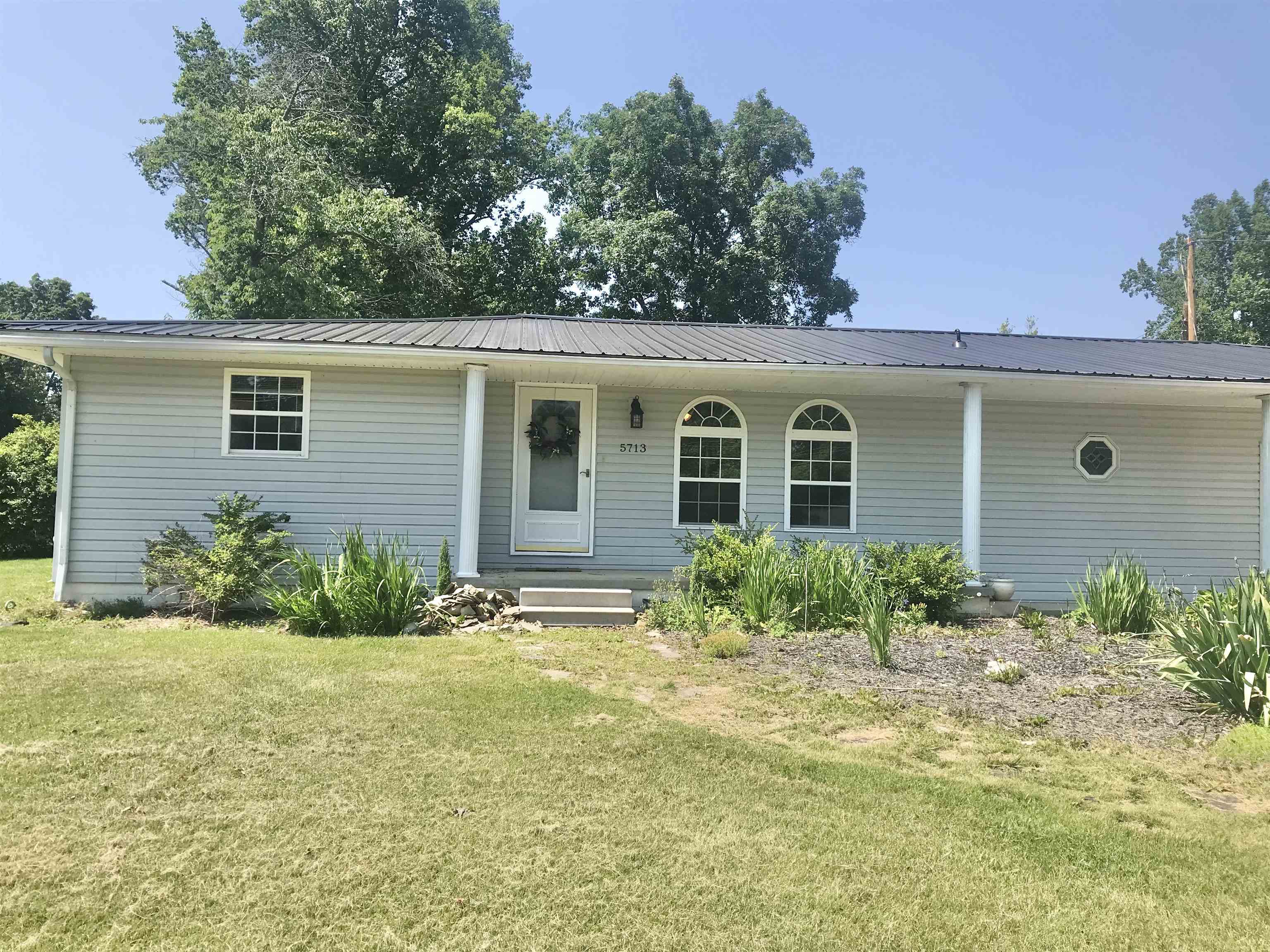 5713 Bybee Road Ashland, KY 41102 - Photo 2 of 33