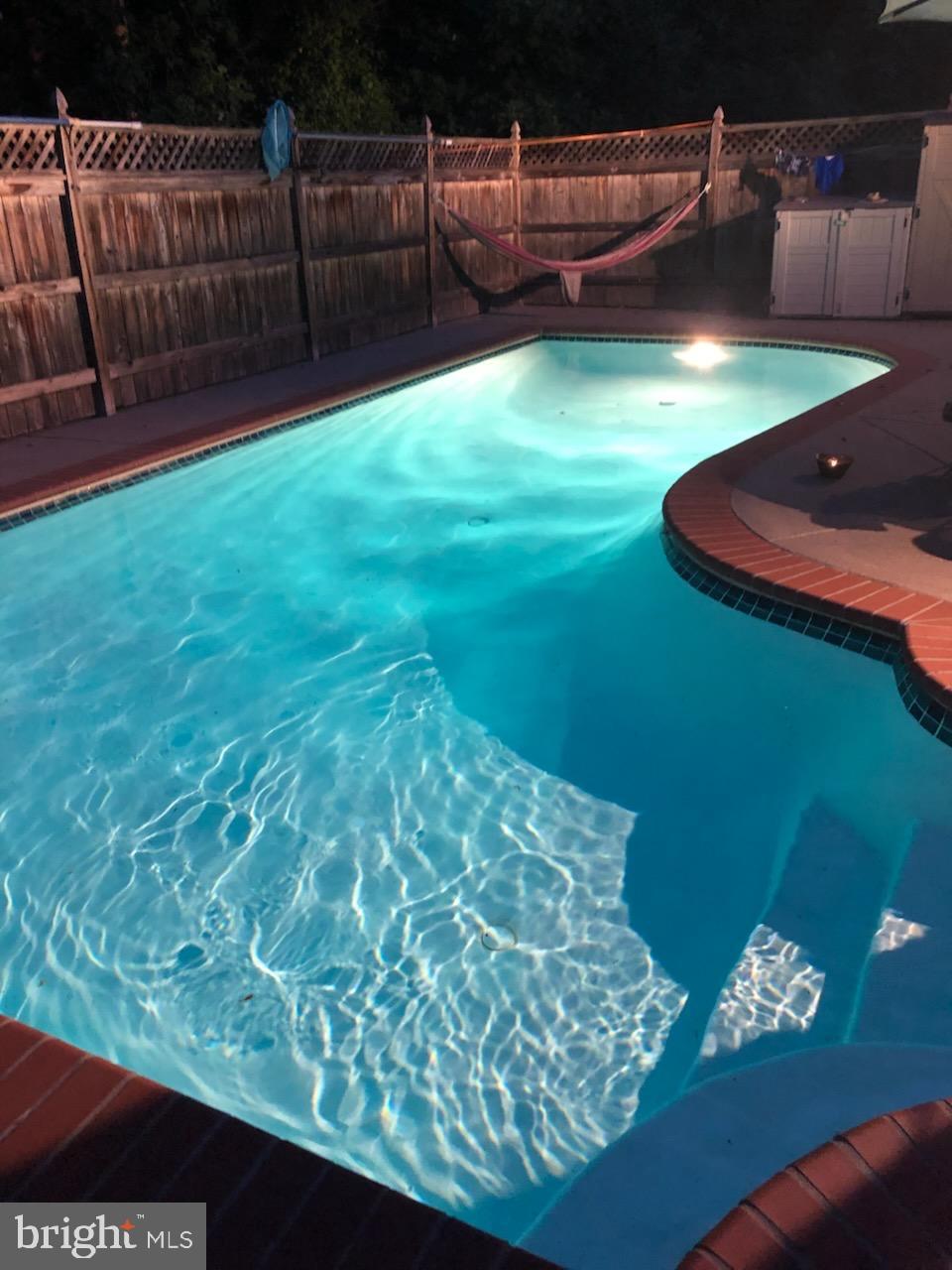 9752 Cardinal Road Fairfax, VA 22030 - Photo 35 of 37 a view of yard from a tub