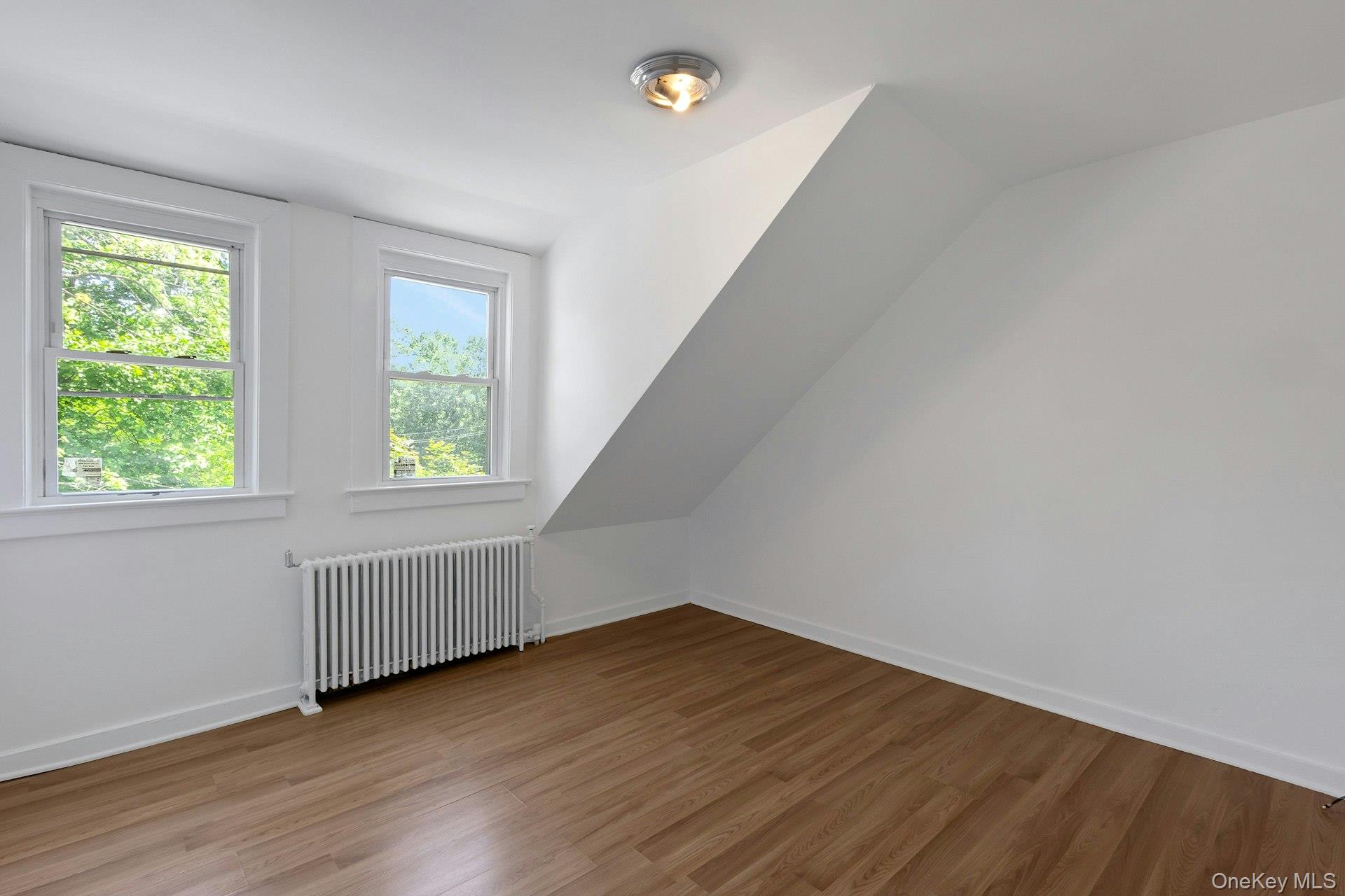 938 Rte 9W Congers, NY 10920 - Photo 26 of 48 Living Room #2