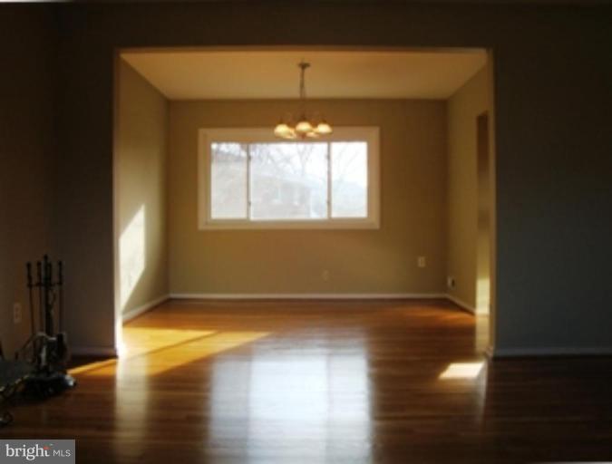 3807 Towanda Road Alexandria, VA 22303 - Photo 11 of 30 Dining Room