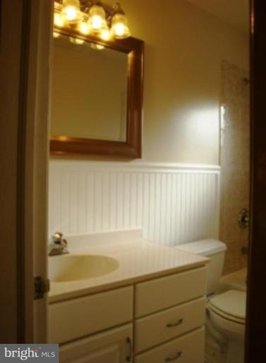 3807 Towanda Road Alexandria, VA 22303 - Photo 21 of 30 Bath #2