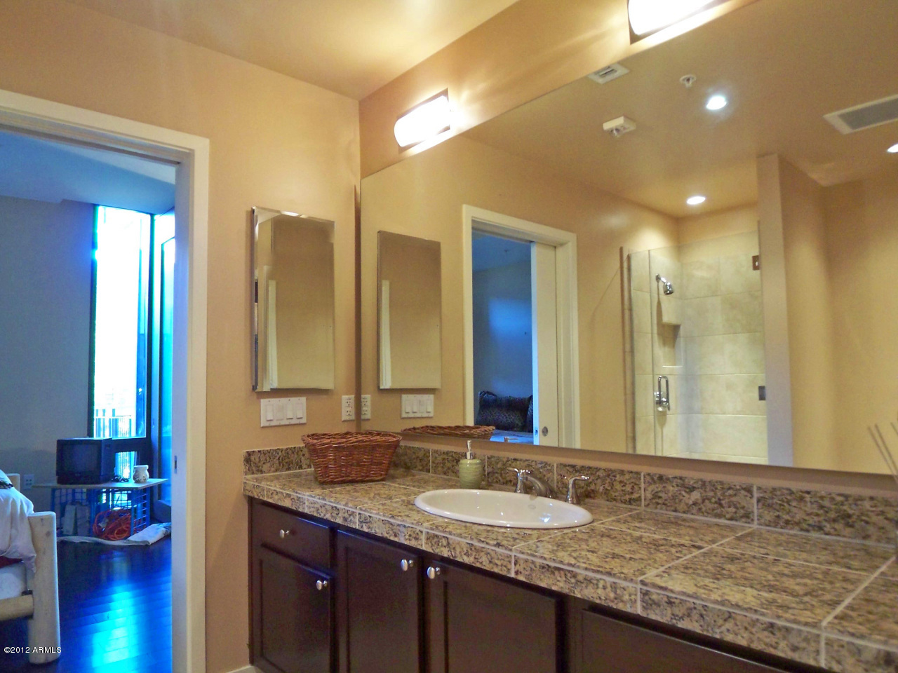 208 West Portland Street, Unit 255 Phoenix, AZ 85003 - Photo 9 of 27 Bath 2
