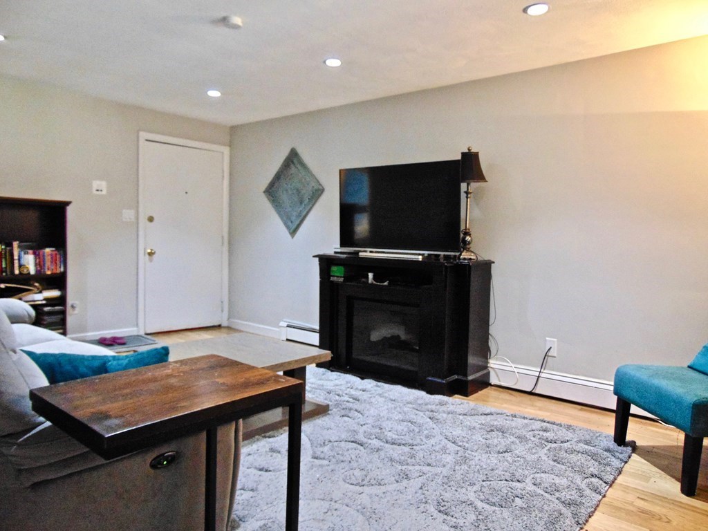 68 Preston Street, Unit 3D Wakefield, MA 01880 - Photo 5 of 26