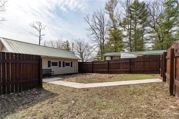 $239,900 | 560 West Shore Road, Hammond, NY 13646